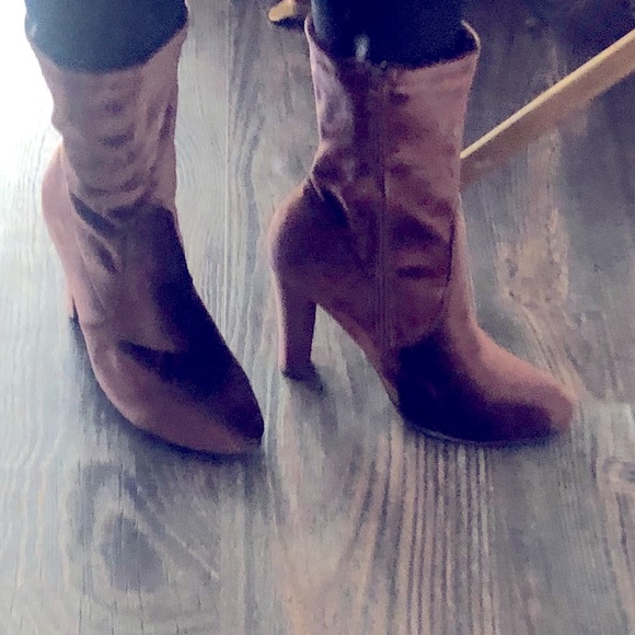 COPY - Women’s Boots - Picture 9 of 10